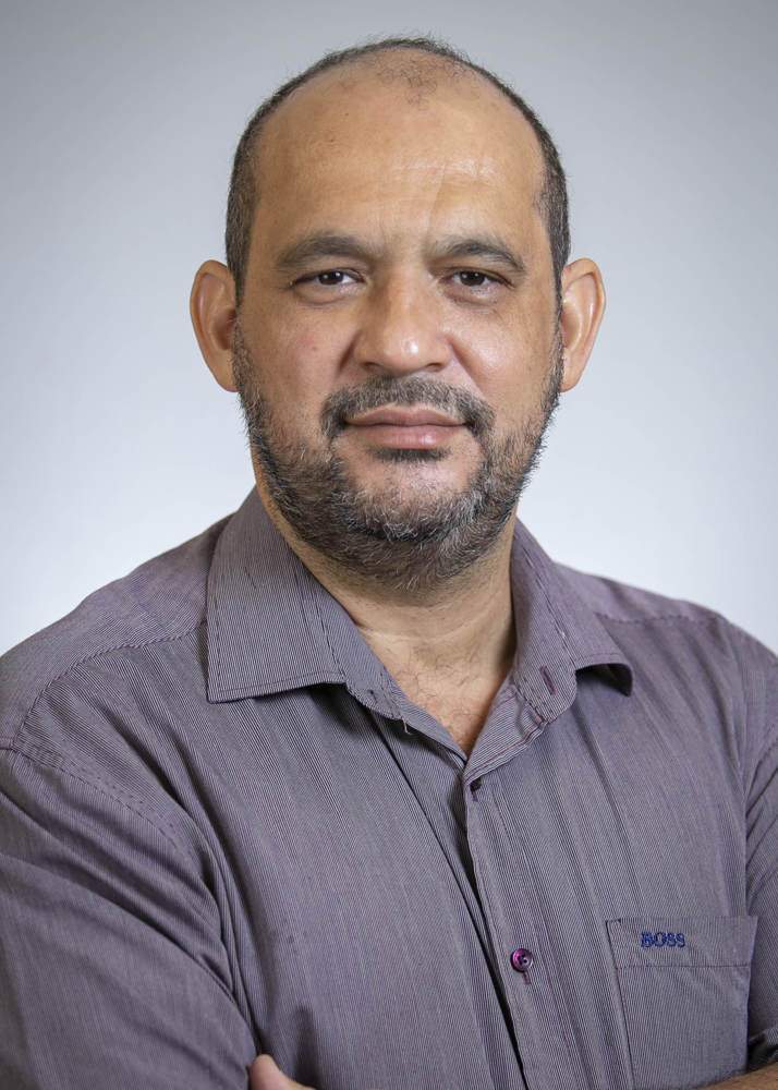 Prof. Dr. Ivair Aparecido dos Santos